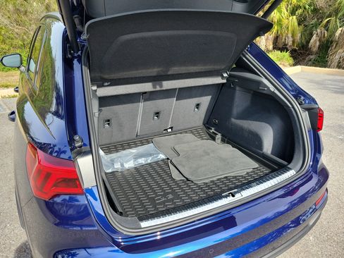 Used 2025 Audi Q3 2.0T Premium w/ Convenience Package image 12