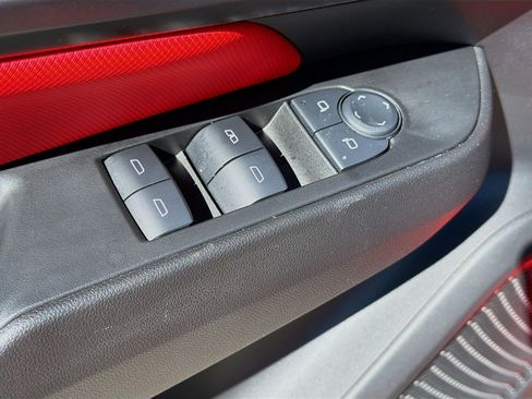 Used 2025 Chevrolet Equinox EV RS image 22