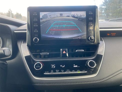 Used 2020 Toyota Corolla SE image 21