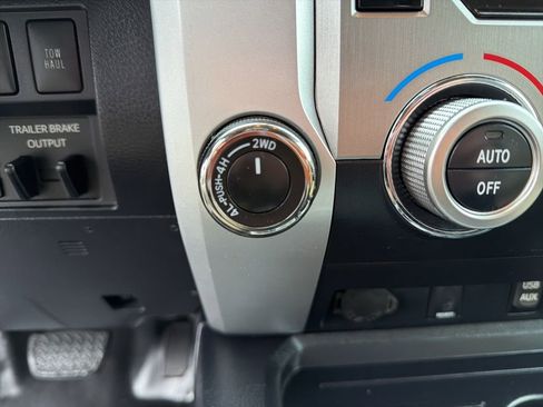 Used 2017 Toyota Tundra Limited image 43