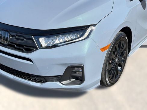 Used 2025 Honda Odyssey Sport-L image 11