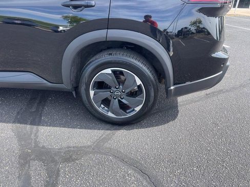 Used 2025 Nissan Rogue SV AWD/4WD image 5