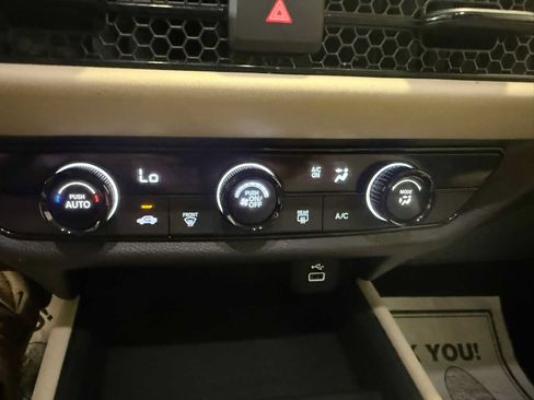 Used 2023 Honda HR-V LX image 32