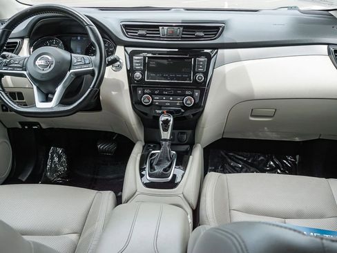 Used 2020 Nissan Rogue Sport SL FWD image 14