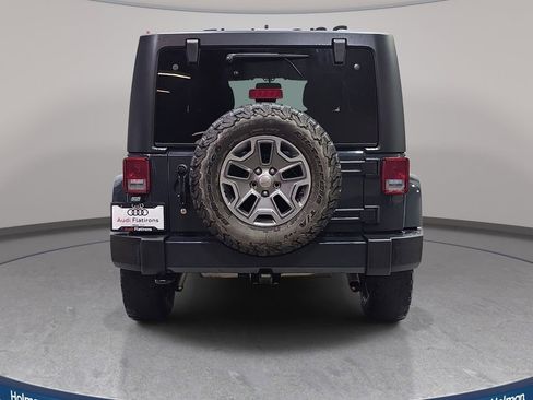 Used 2017 Jeep Wrangler Unlimited Sahara w/ Connectivity Group AWD/4WD image 7