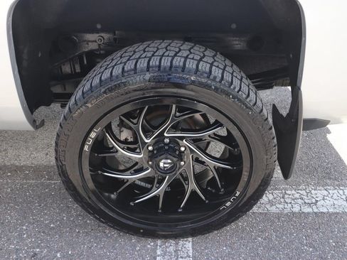 Used 2017 Chevrolet Silverado 1500 LT w/ All Star Edition RWD image 14