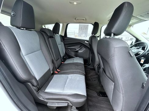 Used 2018 Ford Escape SE FWD image 19