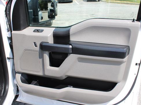 Used 2017 Ford F150 XL w/ Equipment Group 101A Mid image 15