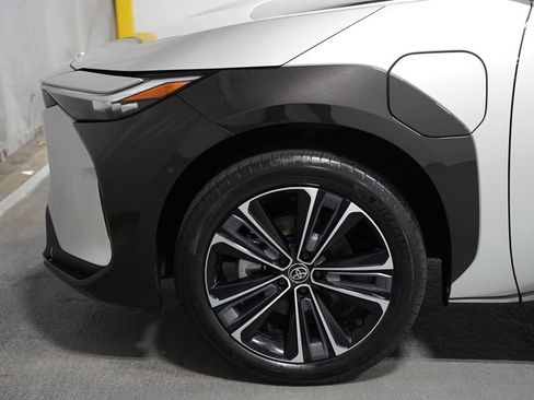 Certified 2024 Toyota bZ4X FWD image 5