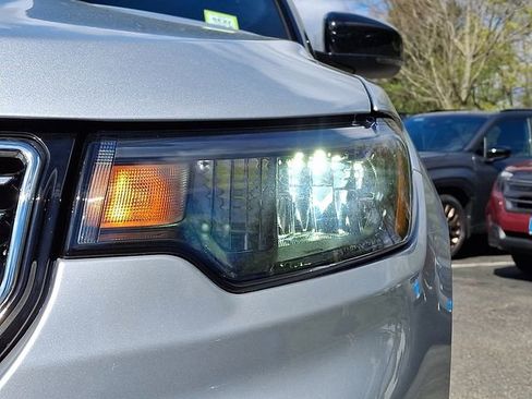 Used 2025 Jeep Compass Limited AWD/4WD image 9