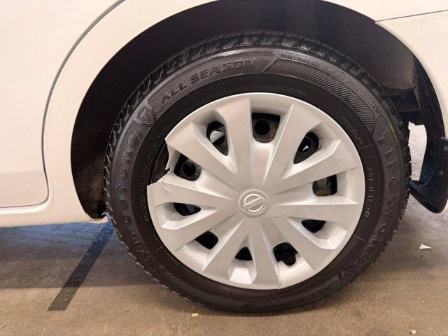 Used 2019 Nissan Versa S FWD image 5