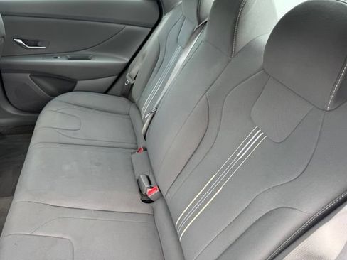 Used 2023 Hyundai Elantra SEL FWD image 8