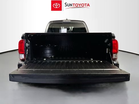 Used 2022 Toyota Tacoma SR5 w/ Technology Package RWD image 32