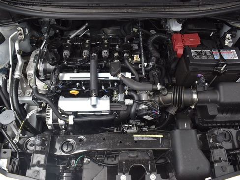 New 2025 Nissan Versa SR w/ Trunk Package image 34