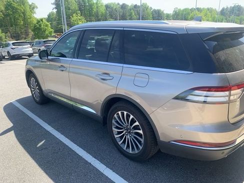 Used 2020 Lincoln Aviator Reserve w/ Equipment Group 201A image 6