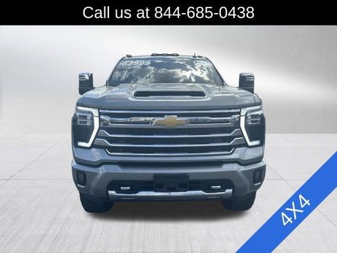 Used 2024 Chevrolet Silverado 2500 High Country w/ High Country Premium Package image 2
