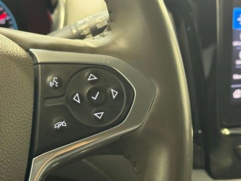 Used 2020 Chevrolet Traverse LT image 17