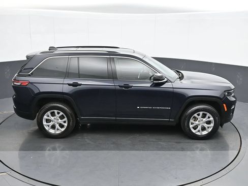 Used 2023 Jeep Grand Cherokee Limited AWD/4WD image 22
