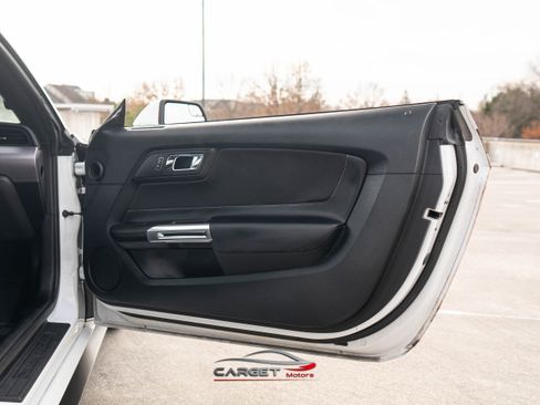 Used 2017 Ford Mustang GT w/ Black Accent Package image 30