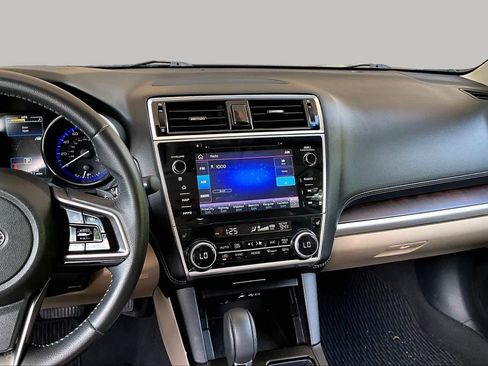 Used 2019 Subaru Outback 2.5i Limited w/ Popular Package #2 AWD/4WD image 7