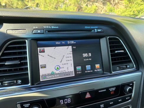 Used 2017 Hyundai Sonata Limited image 16