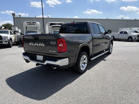 Used 2025 RAM 1500 Big Horn AWD/4WD image 8
