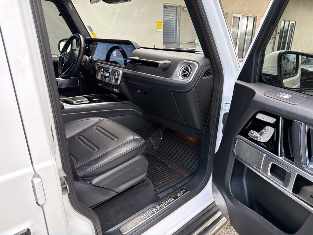 Used 2025 Mercedes-Benz G 550 image 27