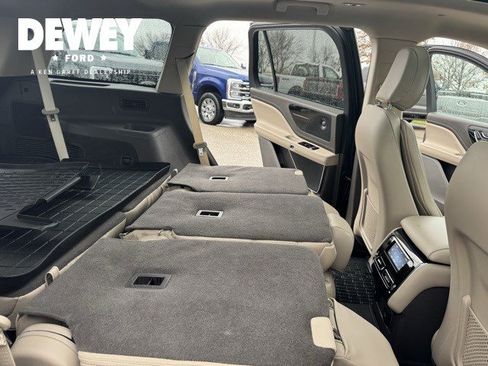 Used 2021 Lincoln Aviator Reserve w/ Equipment Group 201A image 36