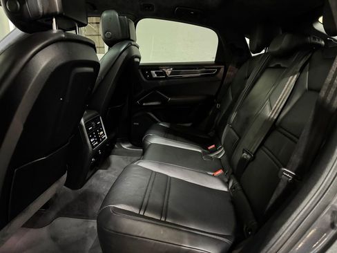Used 2022 Porsche Cayenne GTS image 27