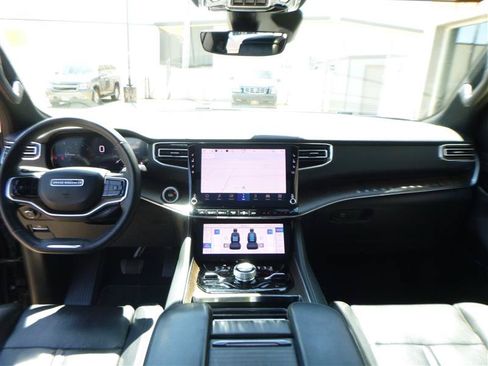 Used 2024 Jeep Grand Wagoneer L 4WD image 11