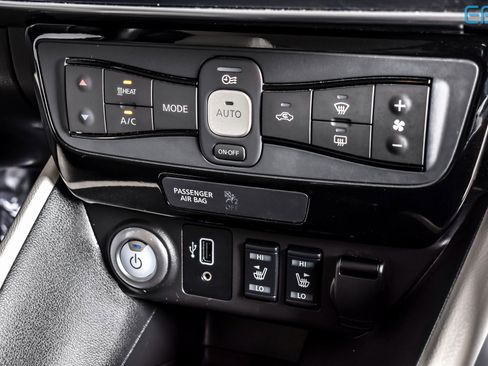 Used 2019 Nissan Leaf SL Plus w/ Protection Package image 30