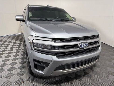 Used 2022 Ford Expedition XLT image 8