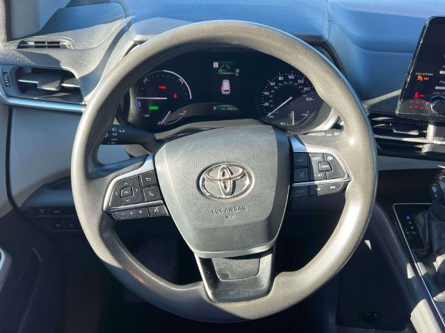 Used 2021 Toyota Sienna LE FWD image 16