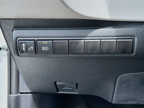 Used 2023 Toyota Corolla LE FWD image 10