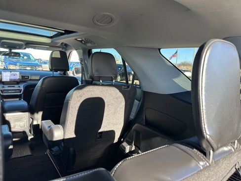 Used 2022 Ford Explorer XLT w/ Equipment Group 202A image 14