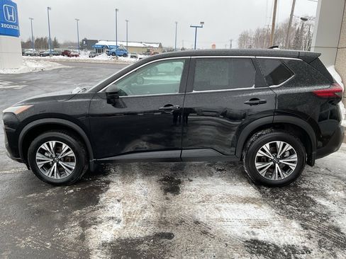 Used 2022 Nissan Rogue SV image 8