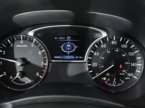 Used 2019 Nissan Pathfinder SV w/ Rock Creek Edition image 27