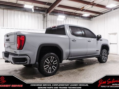 Used 2024 GMC Sierra 1500 AT4 w/ Technology Package image 6