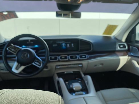 Used 2021 Mercedes-Benz GLS 450 4MATIC image 12