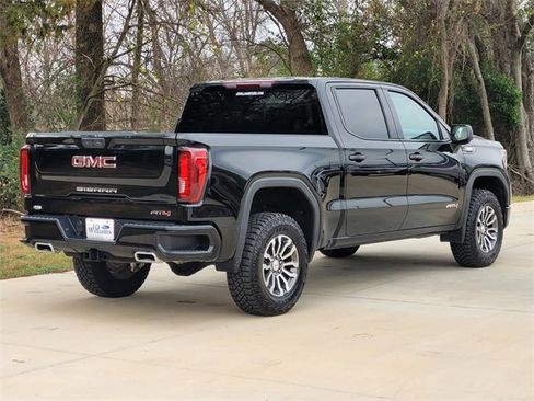 Used 2022 GMC Sierra 1500 AT4 image 4