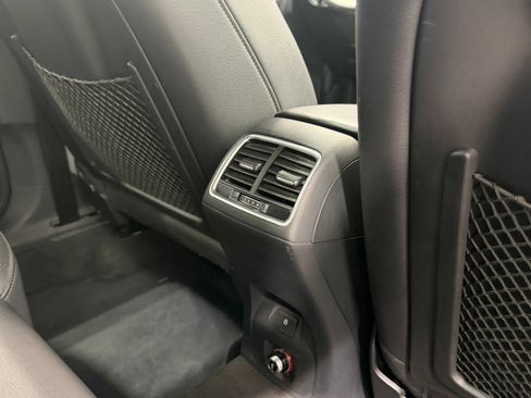 Used 2018 Audi Q3 2.0T Premium w/ Convenience Package AWD/4WD image 42