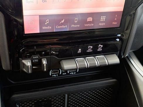 New 2026 RAM 1500 4x4 Crew Cab image 22