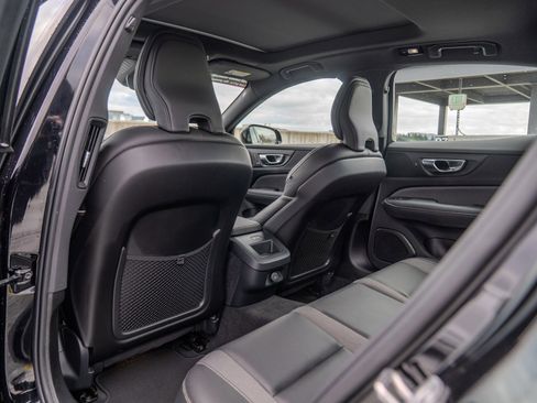 Used 2024 Volvo S60 B5 Plus w/ Climate Package image 19