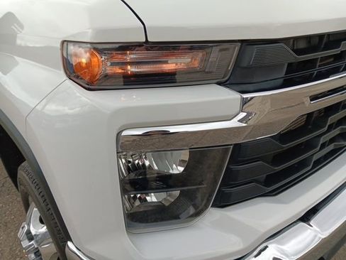 Used 2024 Chevrolet Silverado 3500 LT w/ True North Edition image 4