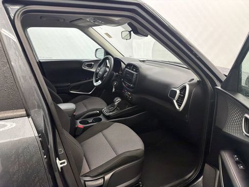 Used 2024 Kia Soul LX w/ Option Group 015 FWD image 13