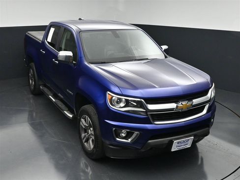 Used 2015 Chevrolet Colorado LT w/ Luxury Package RWD image 22