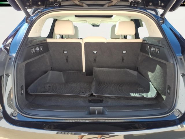 Used 2022 Buick Envision Avenir w/ Technology Package II AWD/4WD image 28