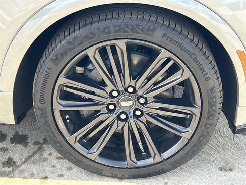 New 2026 Cadillac Lyriq V image 35