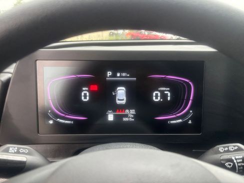 Used 2025 Kia Sportage LX FWD image 38