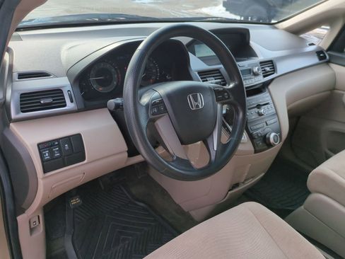 Used 2011 Honda Odyssey EX image 2